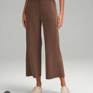 lululemon athletica Brown Capris